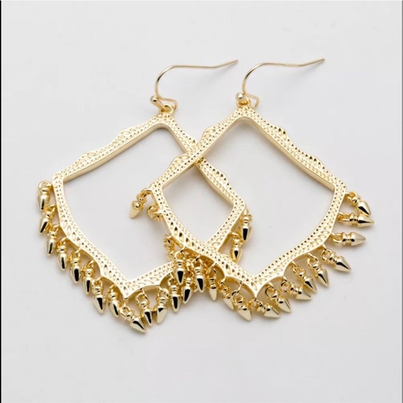 Kendra Scott Jewelry - 5⭐️🆕KENDRA SCOTT Gold Lacy Dangle Charm Earrings